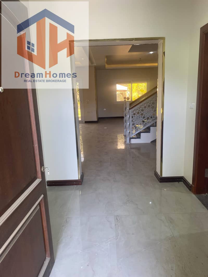 Villa for Rent with Kitchen – Direct Water Stream View – Near South Park & Food Court - Fler