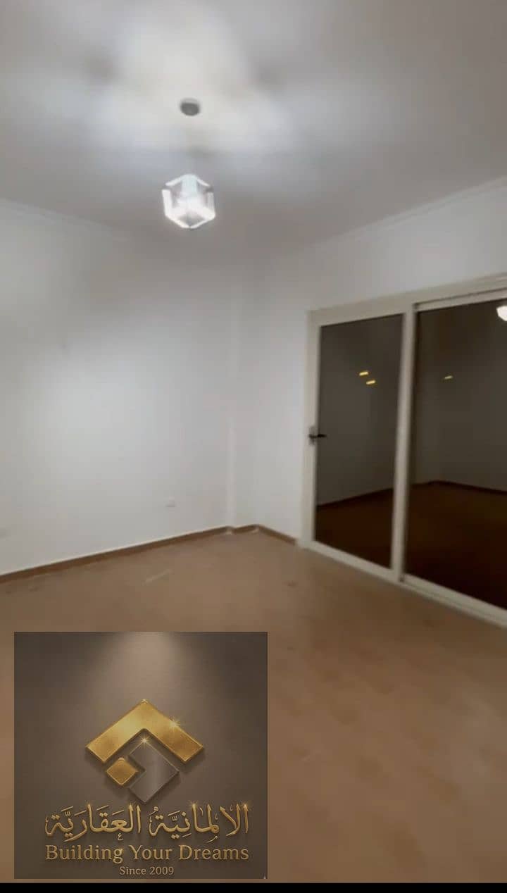 For rent, a 130 sqm apartment in the First Settlement, Dar Masr, Al-Qarnfal, in front of Gate 24 Al-Rehab, opposite the Attorney General's office. – pohled 2