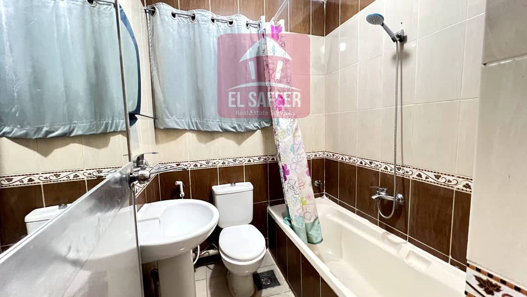 13 e9a61b6d-c83e-4713-b034-a2eca9995eb5. jpg