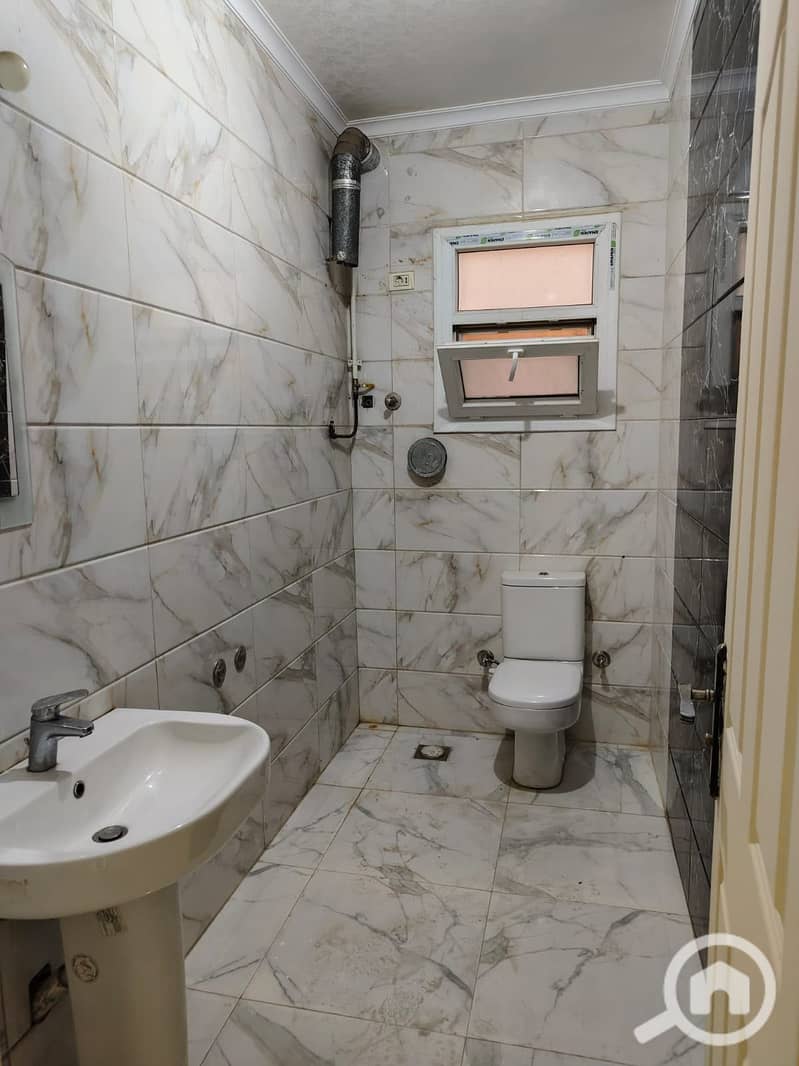 For rent: Rooftop apartment in Yasmin Villas 2, 285 sq m, 3rd floor, ultra-super deluxe finish. - Mehr