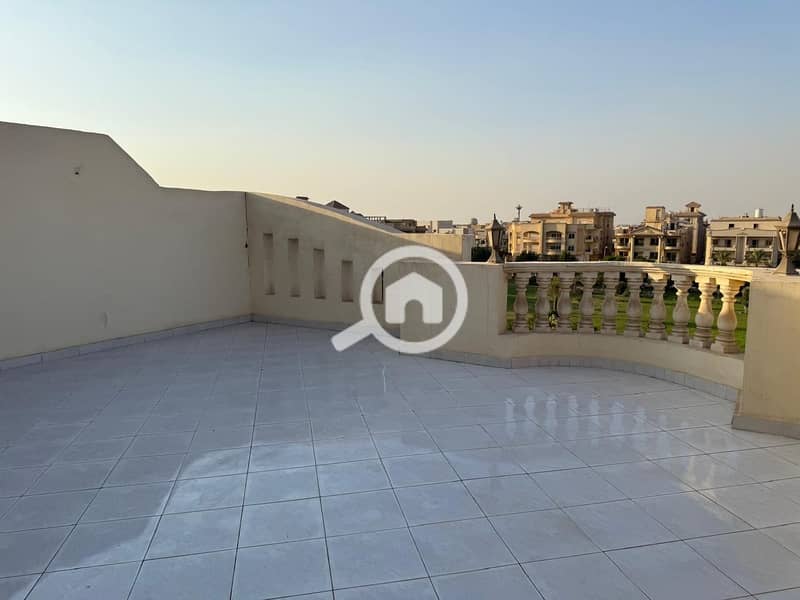 For sale, a roof in South Academy, 158 meters with a garden view next to Cairo Festival - Vista 4