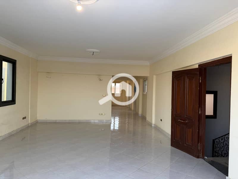 For sale, a roof in South Academy, 158 meters with a garden view next to Cairo Festival - Vista 6
