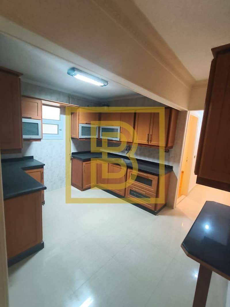 Apartment for sale on Amir Al-Bihar Street in Kafr Abdo - Aanzicht 5