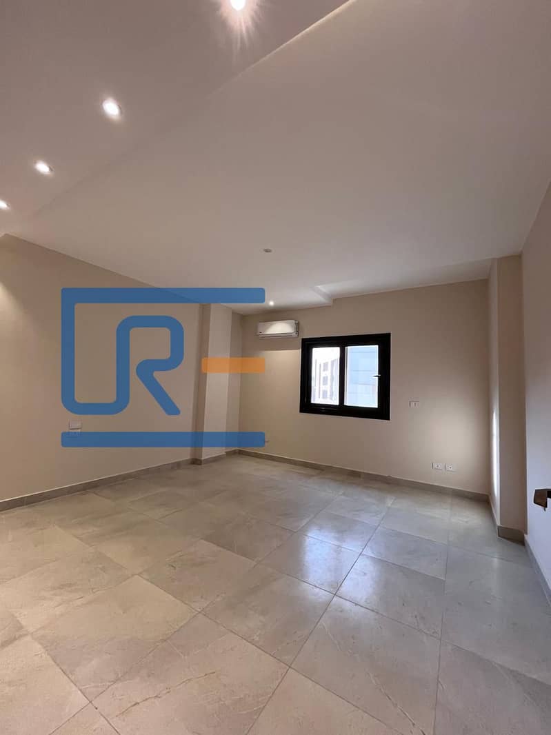 Semi Furnished - Apartment For Rent in La Mirada - Altro