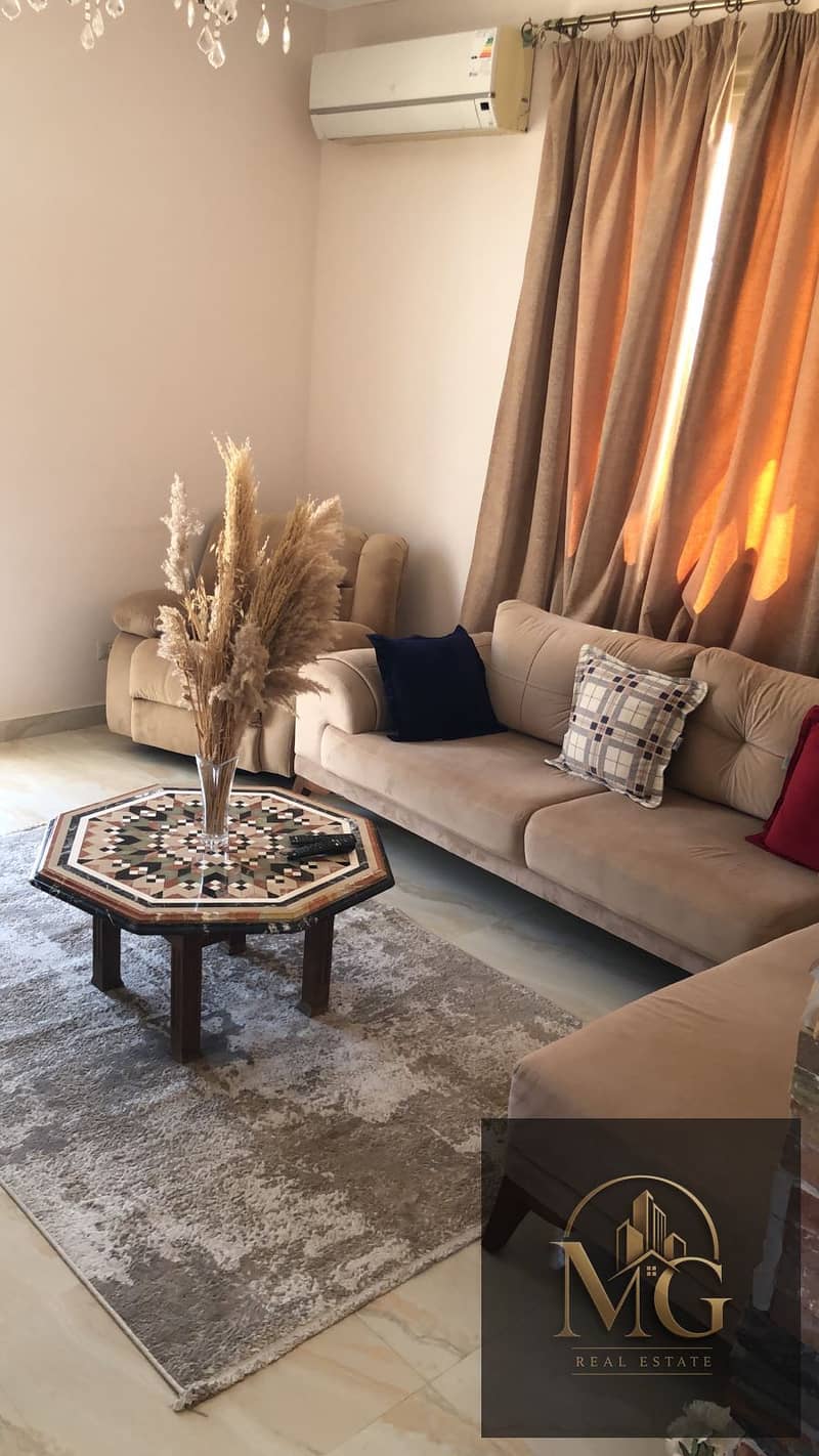Fully Furnished Roof Apartment for Rent – Narges 2, New Cairo A spacious and beautifully furnished roof apartment is available for rent in Narges 2, - Aanzicht 2
