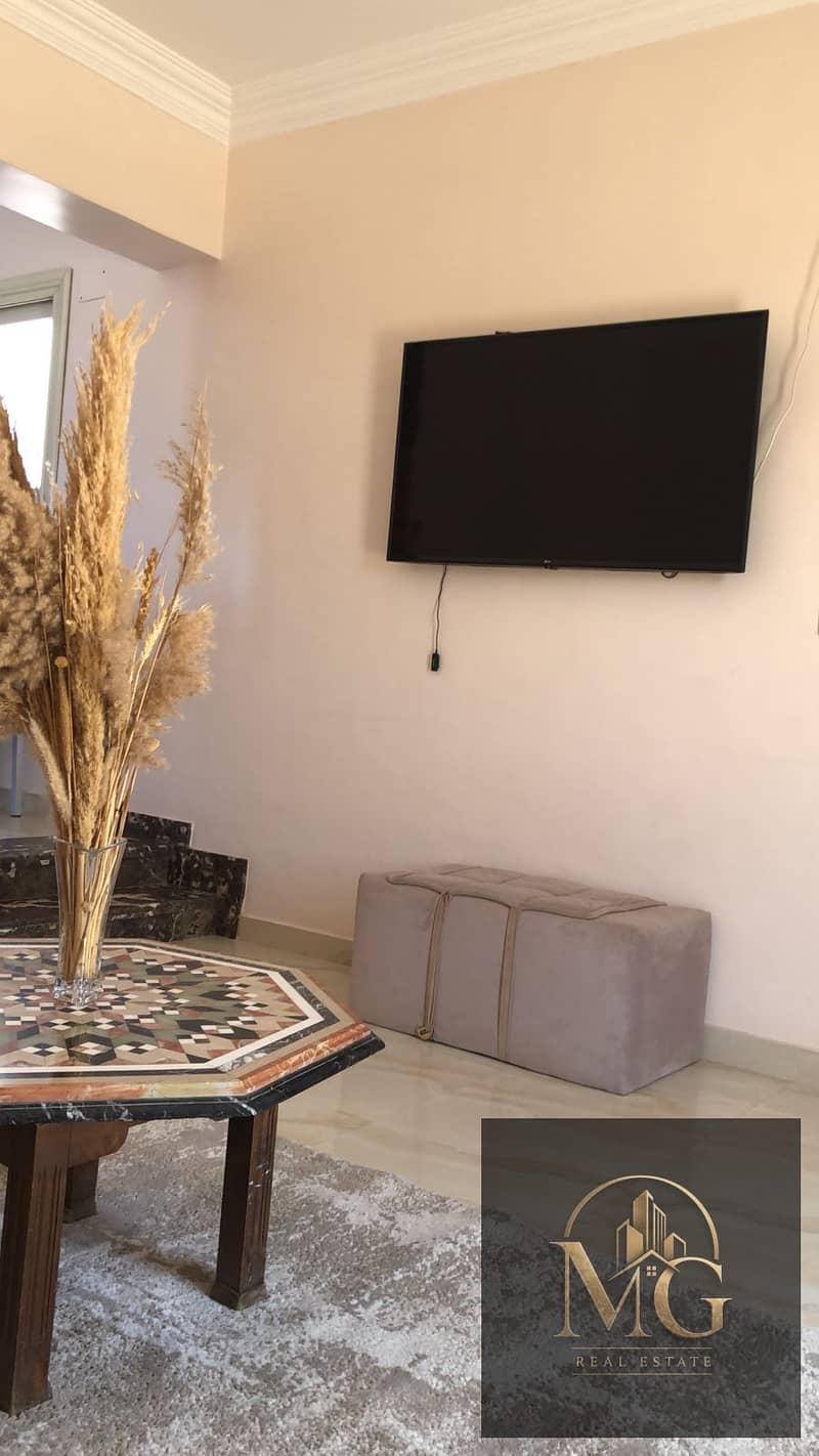 Fully Furnished Roof Apartment for Rent – Narges 2, New Cairo A spacious and beautifully furnished roof apartment is available for rent in Narges 2, - Aanzicht 4