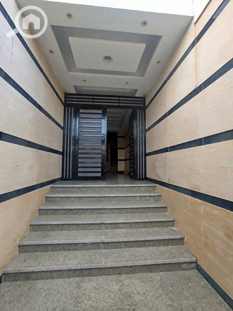 11 c79ccdf4-796f-447b-a18e-b82828b1b9c3. jpg