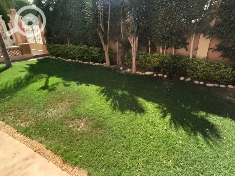 Villa with an area of 950 sq m for sale in South Academy, Fifth Settlement - Ansicht 4