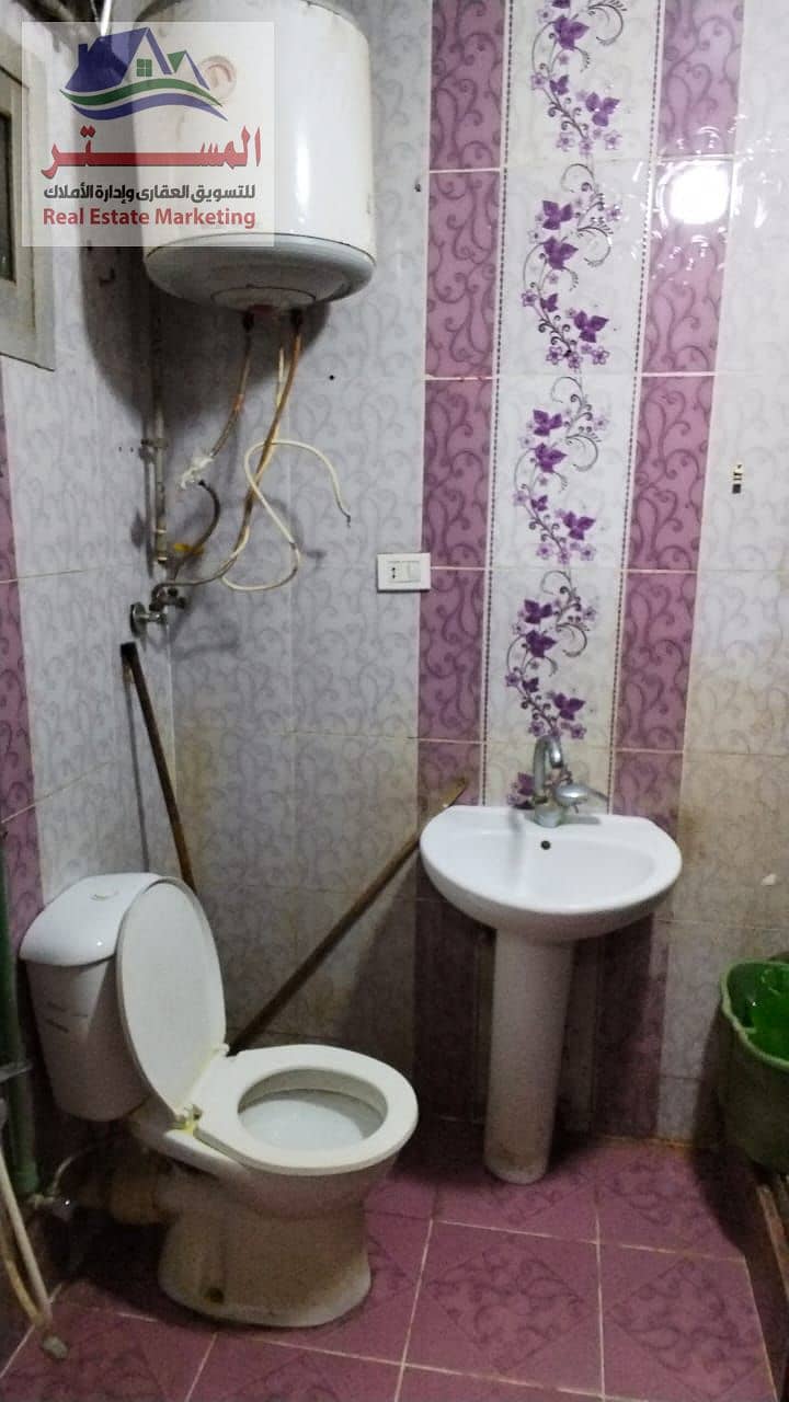 8 1000519844. jpg