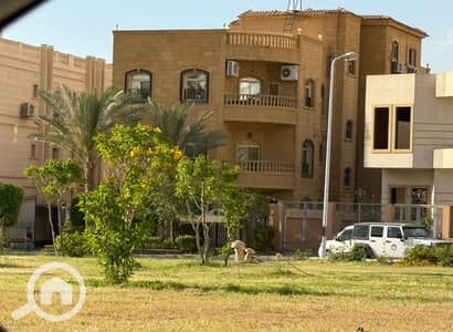 10+ Beds Villa for Sale in New Cairo, Cairo - IMG_9102. jpg 10+ Beds Villa for Sale in New Cairo, Cairo - IMG_9102. jpg