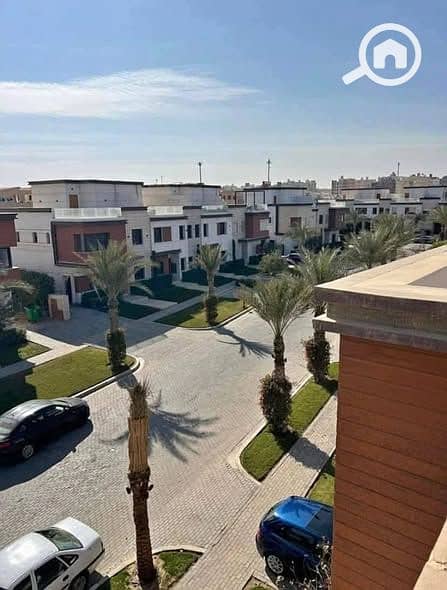 Townhouse in Azar Legacy – Fifth Settlement Unit details: Built area 173 square meters, Garden area 80 square meters - Ansicht 2