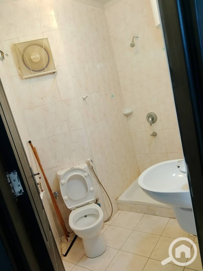 9 1000824585. jpg