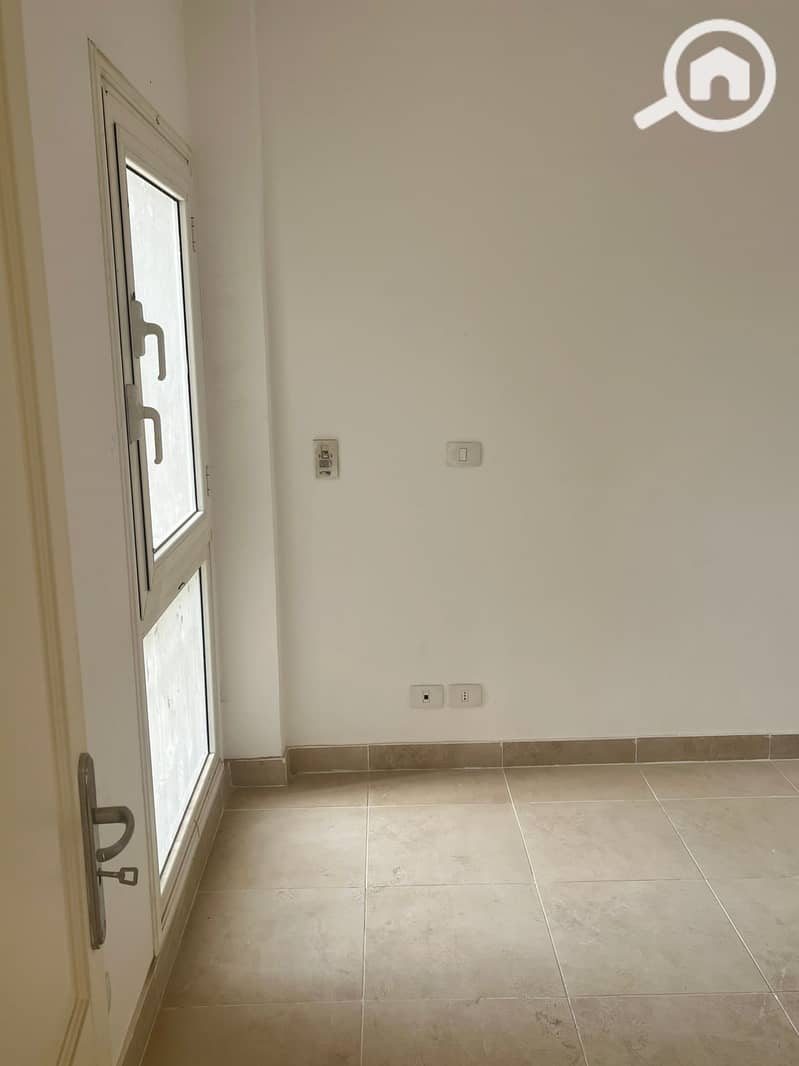 8 70169. jpg