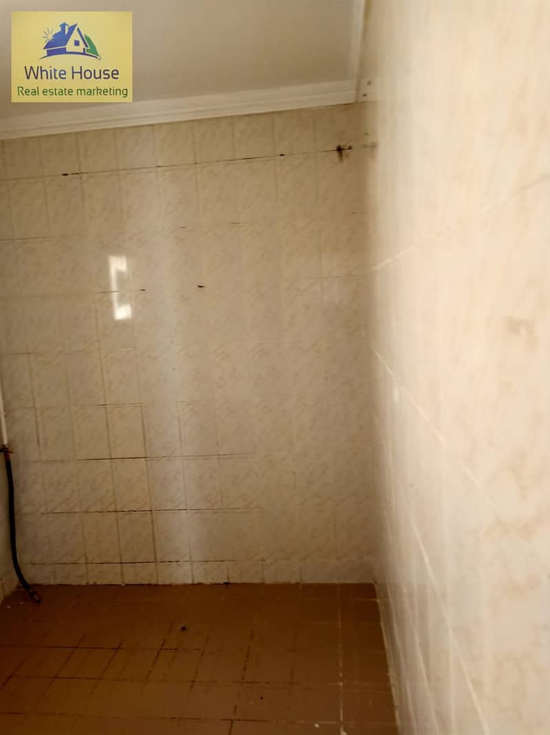 10 c6365ebe-f0c9-412b-8d51-783c2ee8f0aa. jpg