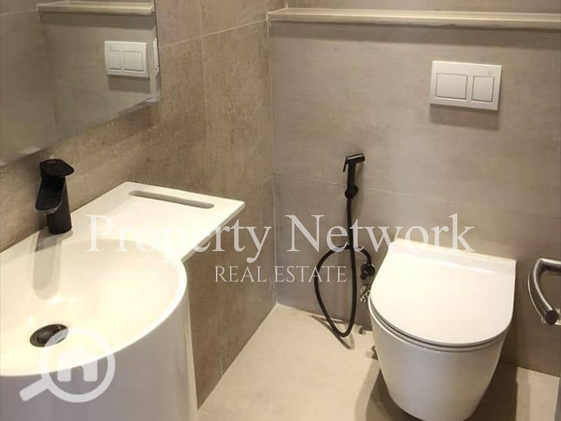 15 AMK084 (15). png