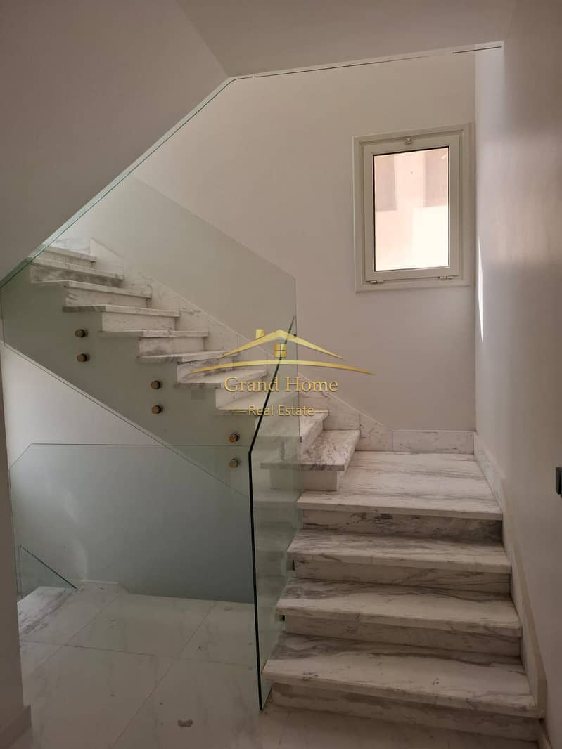 A fully finished standalone villa for resale in Grand Heights compound, near Mountain View, October Plaza, Beverly Hills and Zayed 2000. – další