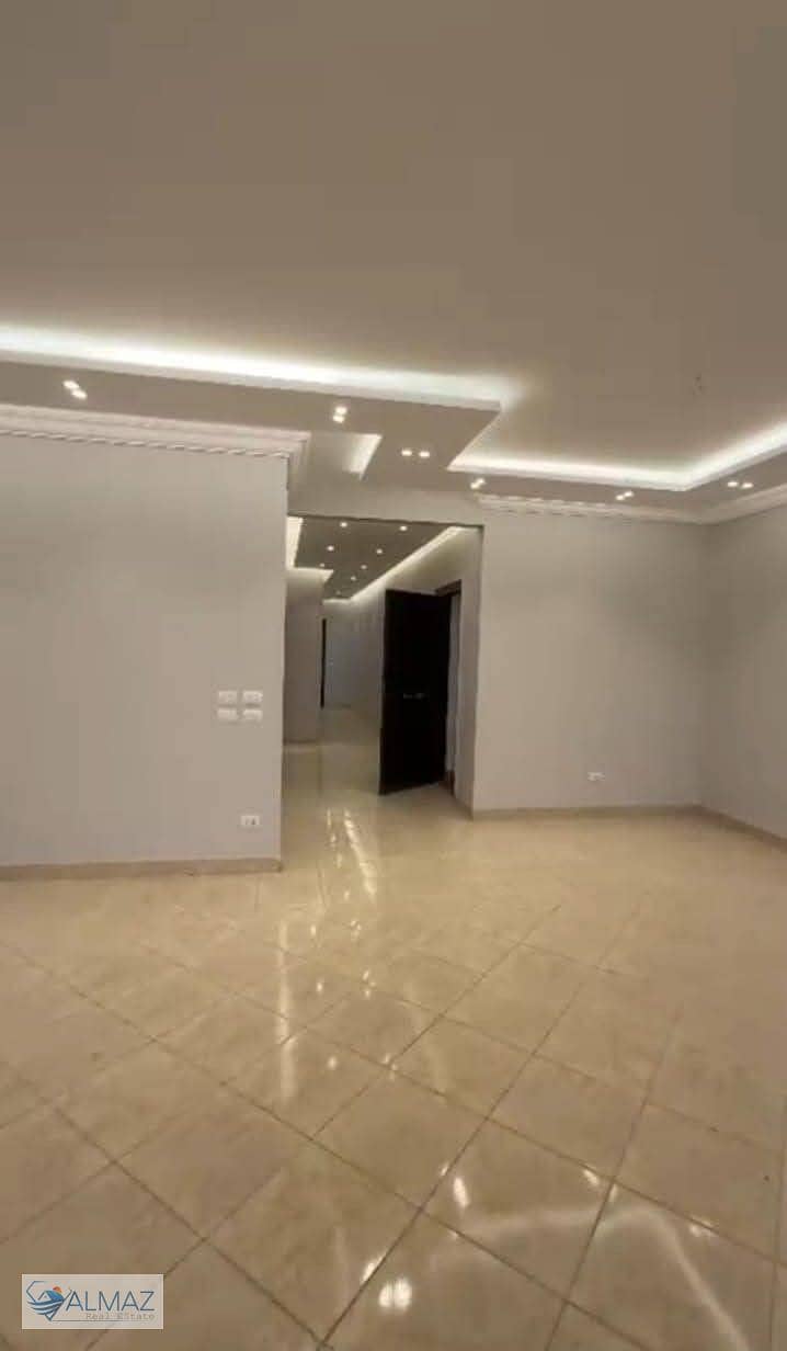 Unfurnished 235 sq m apartment for rent in Al Narges Buildings, Fifth Settlement, near the main Mohamed Naguib Axis. - Vista 6
