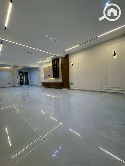3 Bedroom Flat for Sale in 6th of October, Giza - 6170. jpg