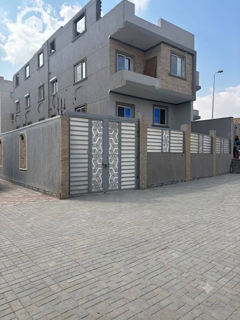 3 fc370a09-7d11-4c3b-8f8c-9bdc1e7819af. jpg