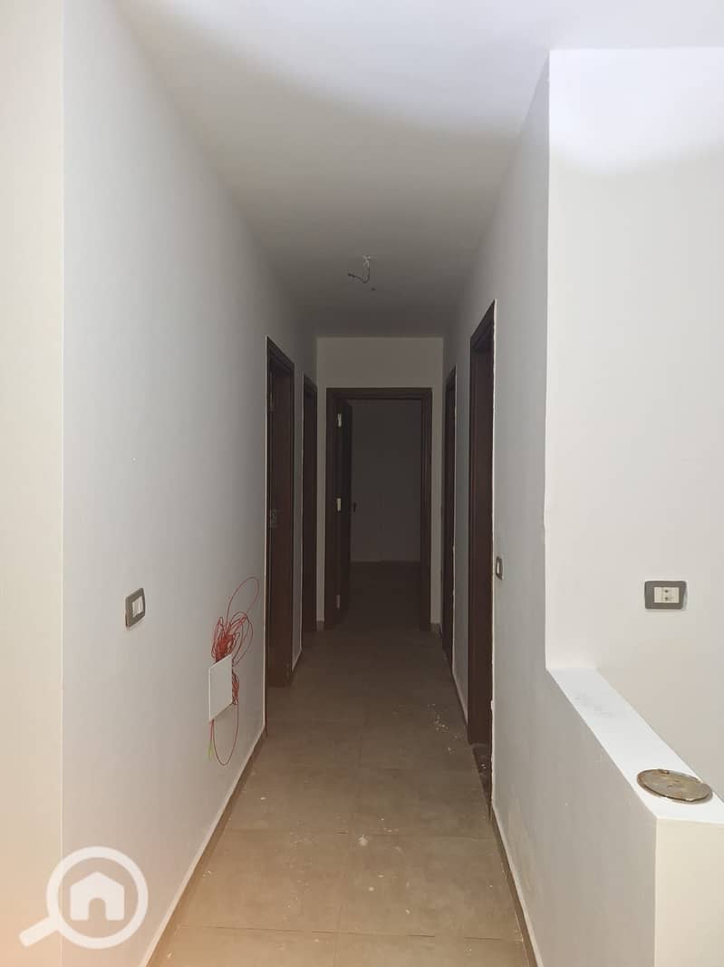 9 1000211040. jpg