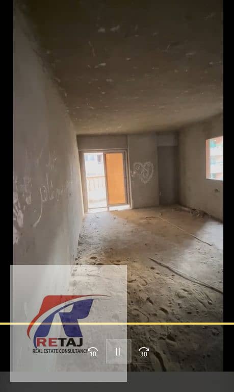 Investment opportunity: 200 sq m / 3rd floor, prime location with a garage space / Modern building, steps from Makram Ebeid and Ahmed Fakhry Streets - Vista 3