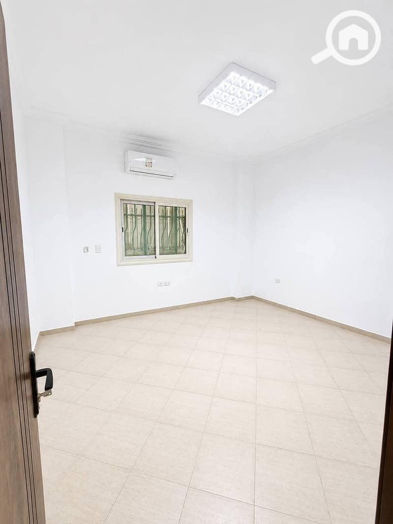 Office apartment for rent in Al-Narjis Villas, in a distinguished location in New Cairo, with an area of 240 square meters. - Ansicht 6