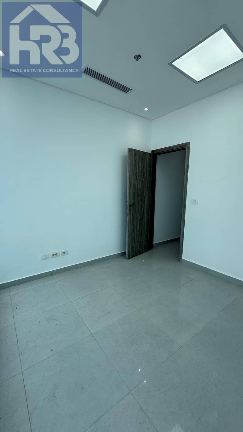 8 1001568713. jpg