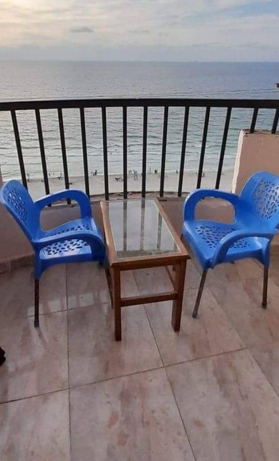 شقة للايجار فى الاسكندرية شاطئ الزهور على البحر شقة للايجار فى الاسكندرية شاطئ الزهور على البحر