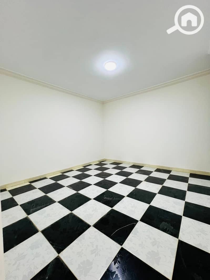 8 1000448975. jpg