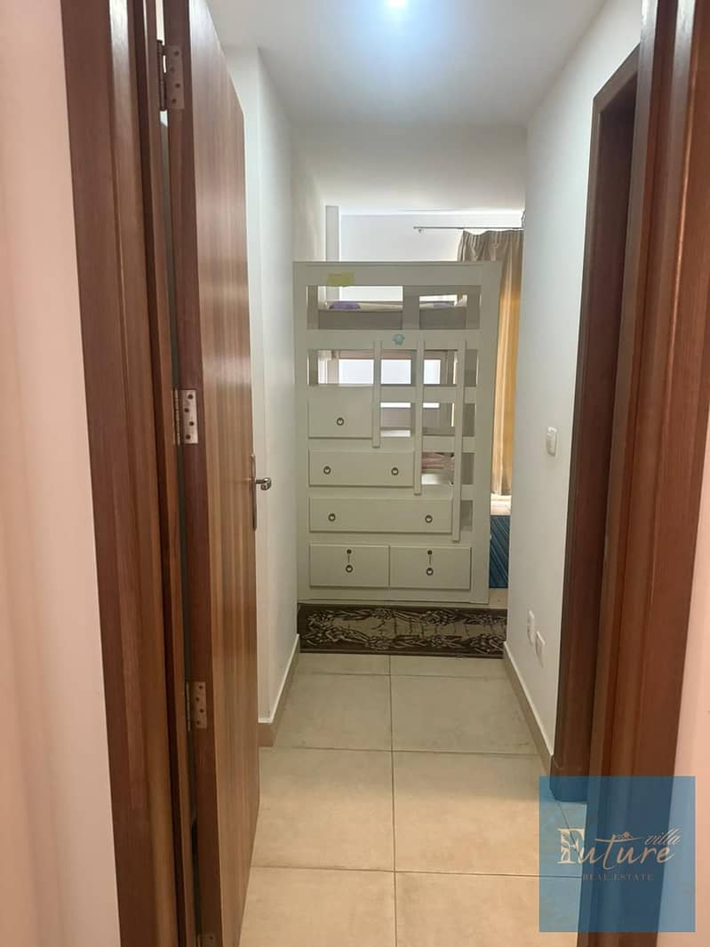 8 1001648911. jpg