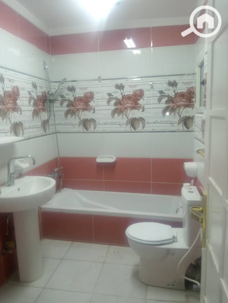 6 1000437575. jpg