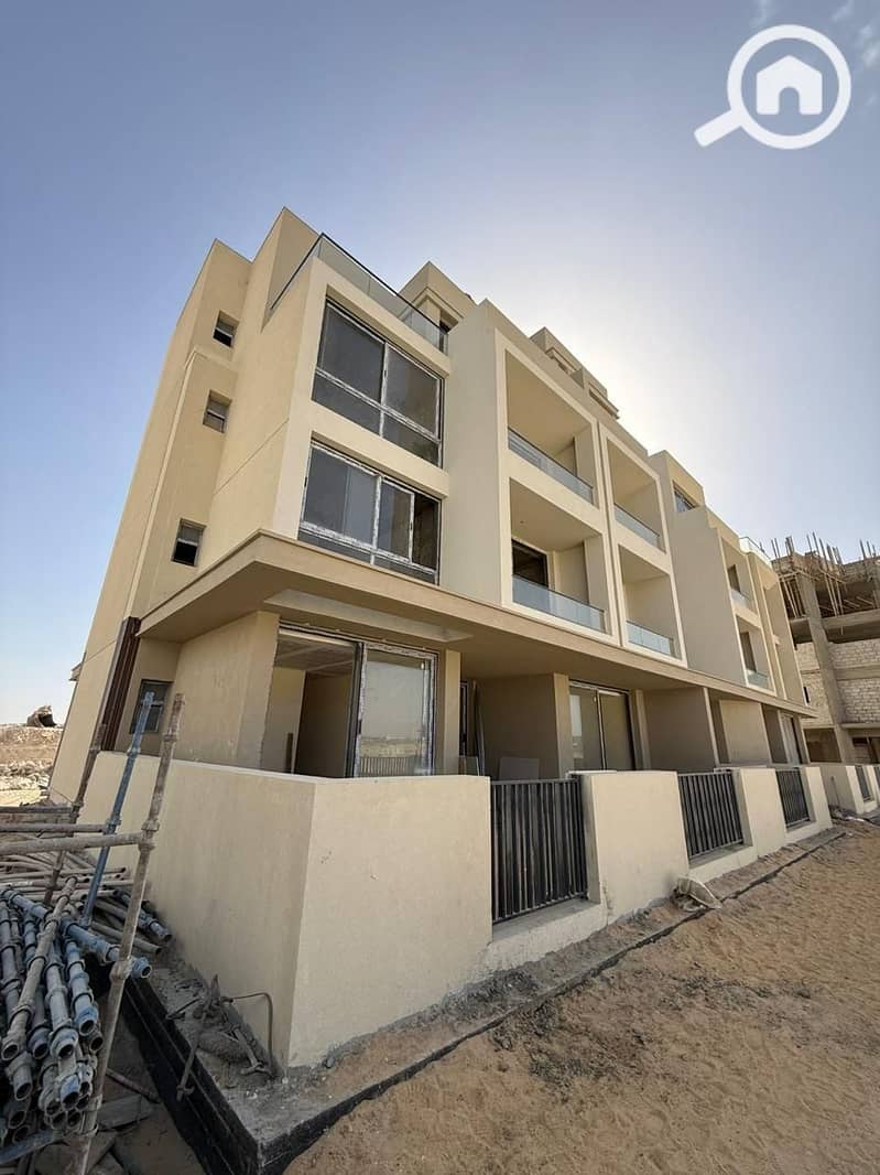 Luxury 164 SQM Apartment in PX By Palm Hills Developments - Vista 3