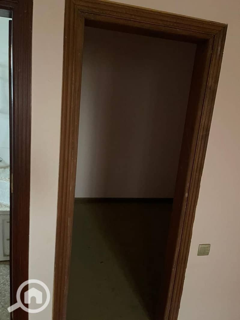 9 1000396825. jpg