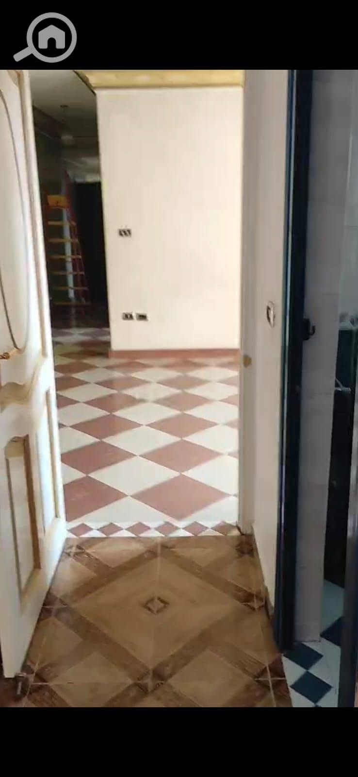 Apartment for rent in Al-Ma'raj Al-'Ula, very close to Carrefour. 22,000, 4 rooms, 2 bathrooms, 200 meters, a large reception area with 3 pieces, second floor, elevator, electricity, gas, and water meters. An excellent location next to all services and close to all main roads. Video WhatsApp 01503622666. - Widok 4