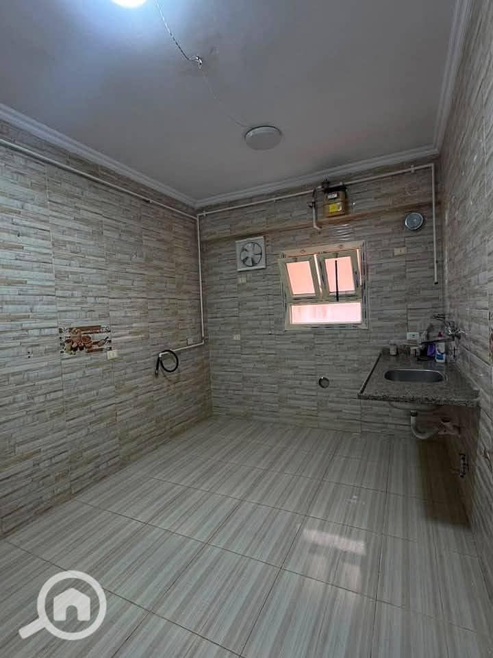 4 d5a920ca-7da7-47c2-aa94-680ee5ca8edf. jpg