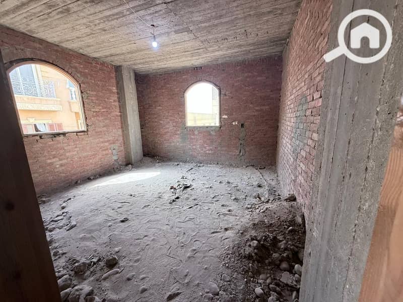 Apartment for sale in Al-Obour City in the Ninth District, third balcony in front of Dar Misr compound, there is an electricity meter. - Lisää