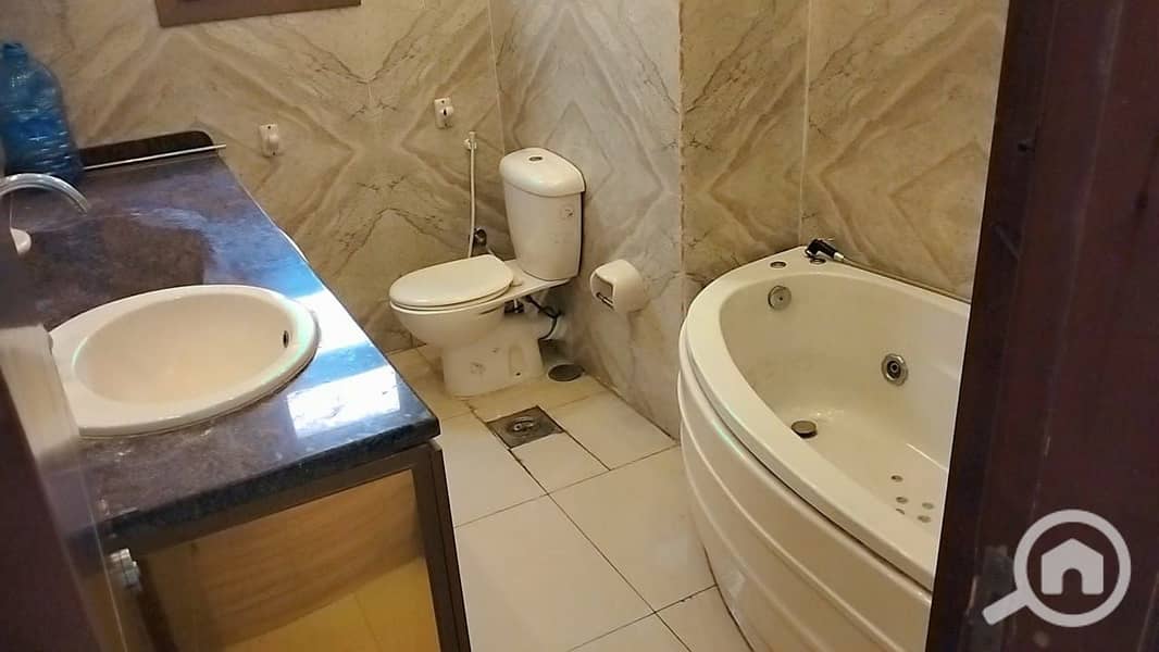 2 1000425468. jpg