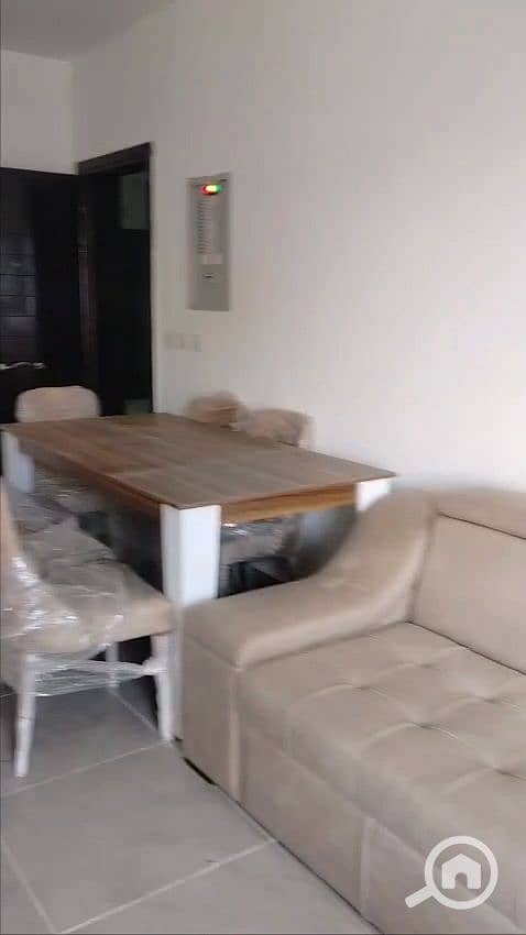 Basilia Talaat Mostafa Administrative Capital, a 100 square meter apartment for rent, furnished, in a very excellent location next to services. - Widok 6