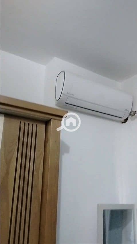 Basilia Talaat Mostafa Administrative Capital, a 100 square meter apartment for rent, furnished, in a very excellent location next to services. - Więcej