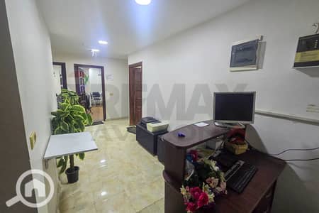 شقة 3 غرف نوم للبيع في سموحة، الإسكندرية - -. jpg