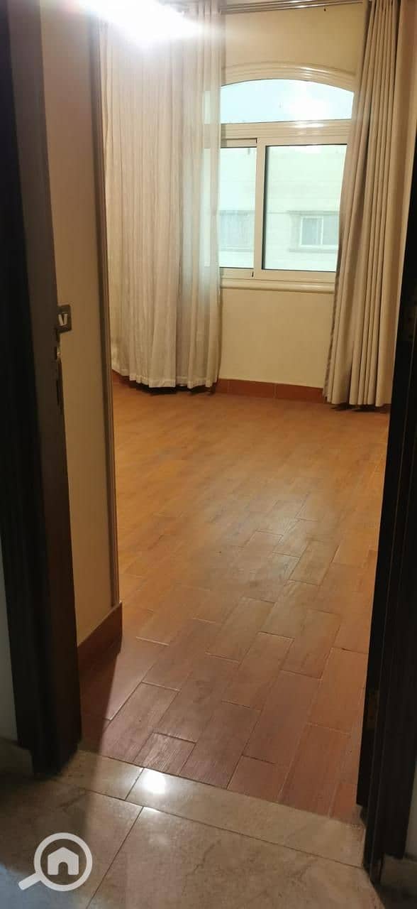 For rent: administrative or residential buildings in Al Banafsej. - Więcej