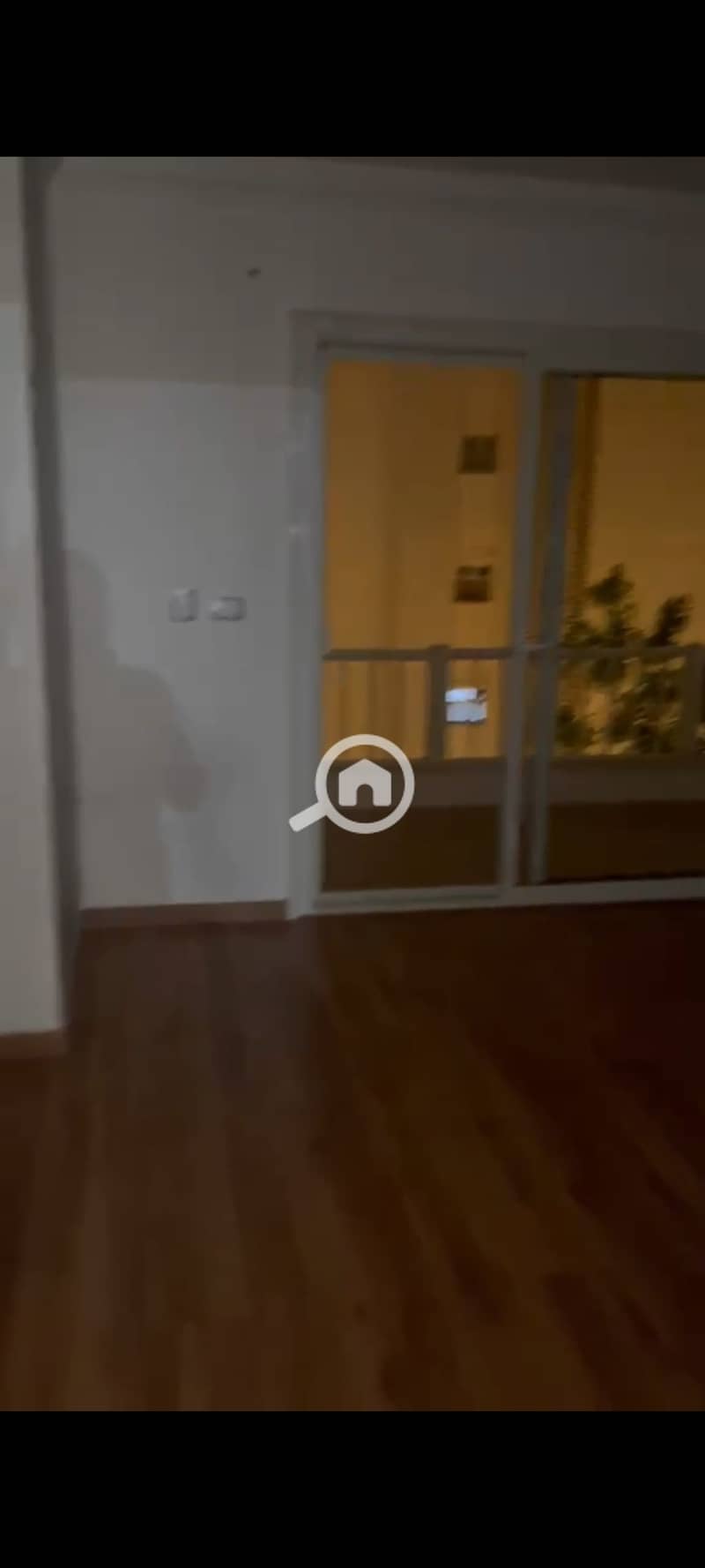 9 1000617729. png