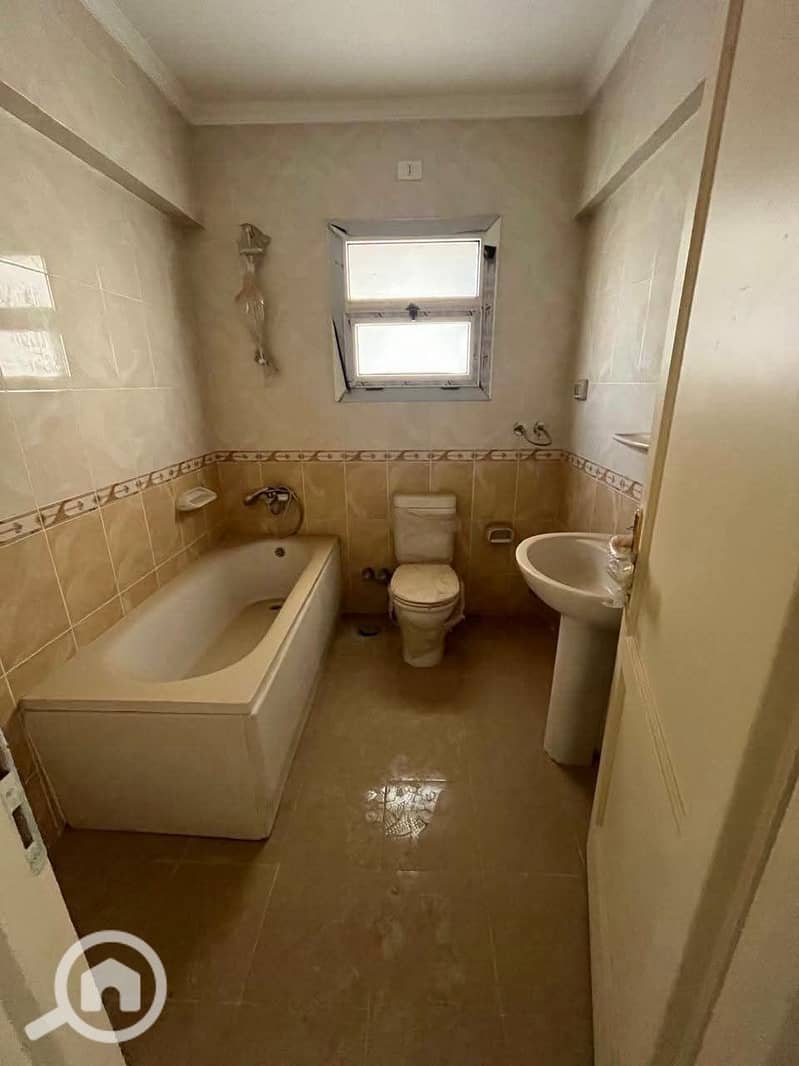 7 565050. jpg
