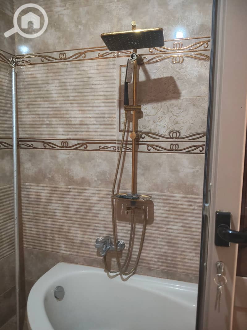 10 395812. jpg
