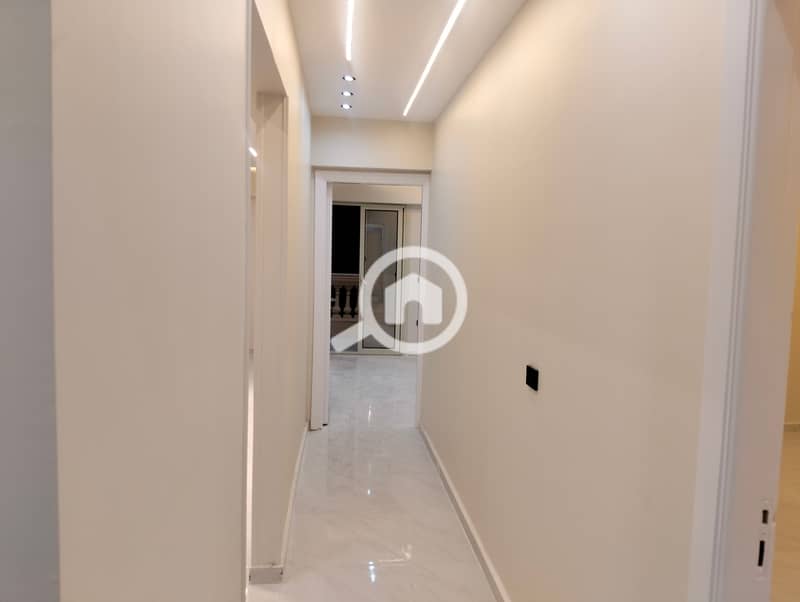 10 1000937790. jpg