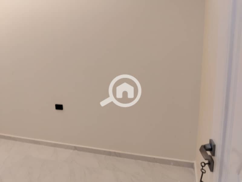 20 1000937801. jpg