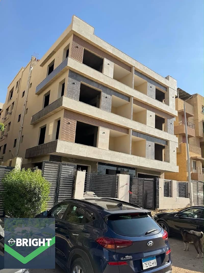 Unbeatable price: 260m² apartment, ready for immediate delivery, featuring a distinctive garden view and a prime location. - Aanzicht 2