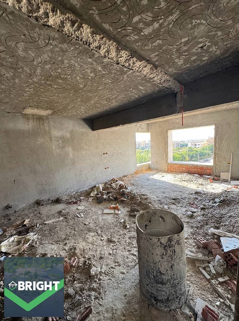 Unbeatable price: 260m² apartment, ready for immediate delivery, featuring a distinctive garden view and a prime location. - Aanzicht 6