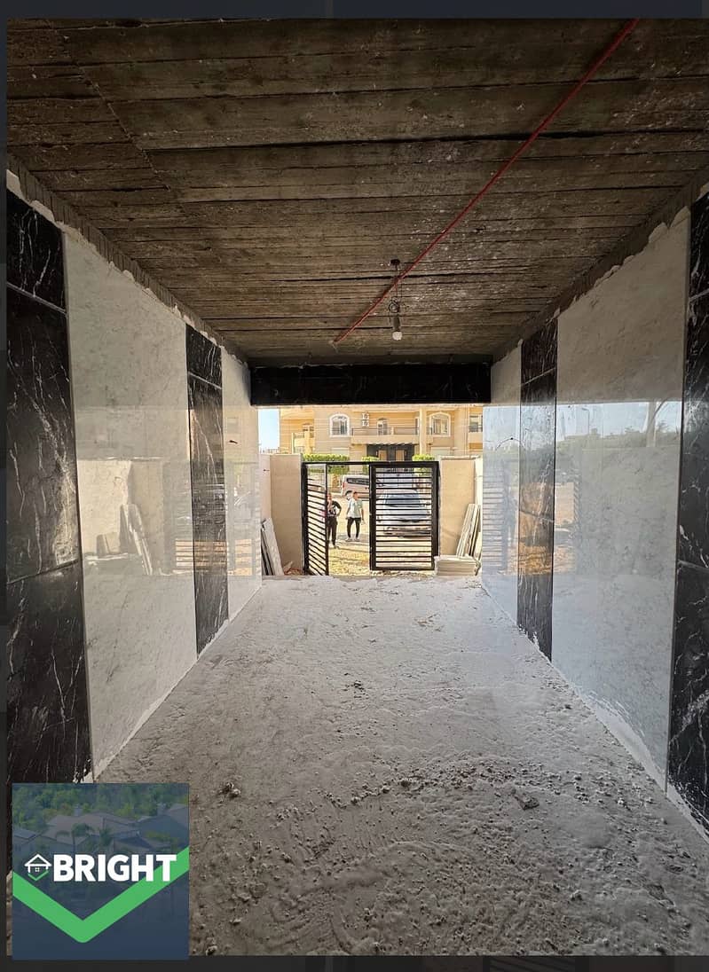Unbeatable price: 260m² apartment, ready for immediate delivery, featuring a distinctive garden view and a prime location. - Meer