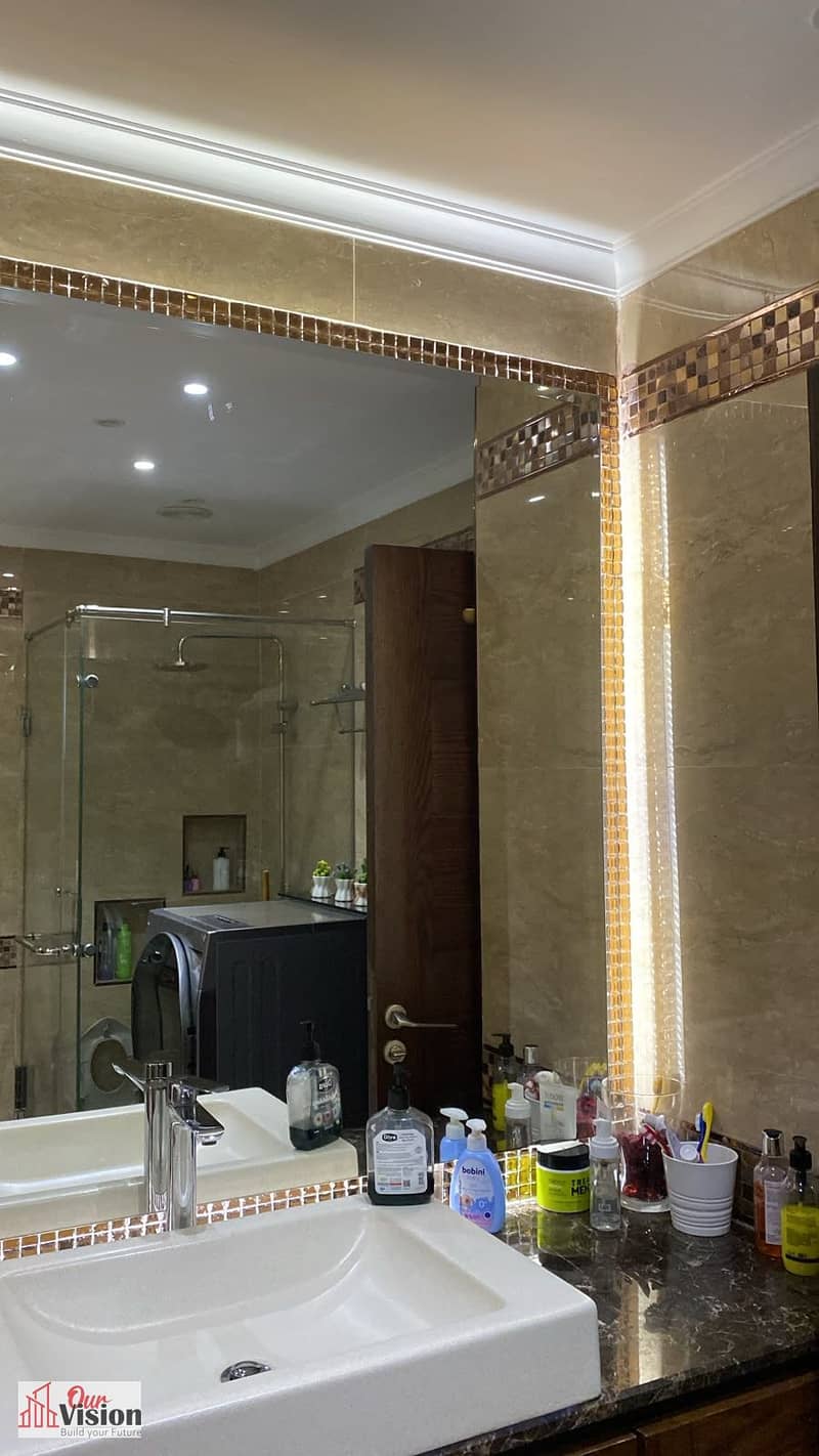 apartment . . Westown- courtyard 201 M + 86 garden 3 bed 2 bath Fully finished Marble floor, Bathrooms: Spanish borselain، Shutters all overl the - Bild 3